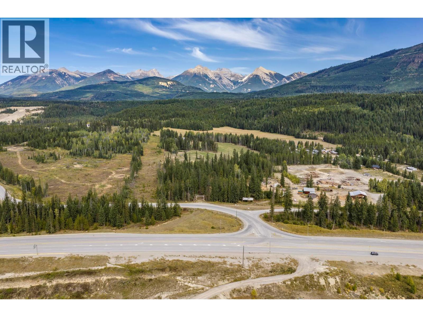 2756 Donald Road, Golden, British Columbia  V0A 1H1 - Photo 2 - 10400747