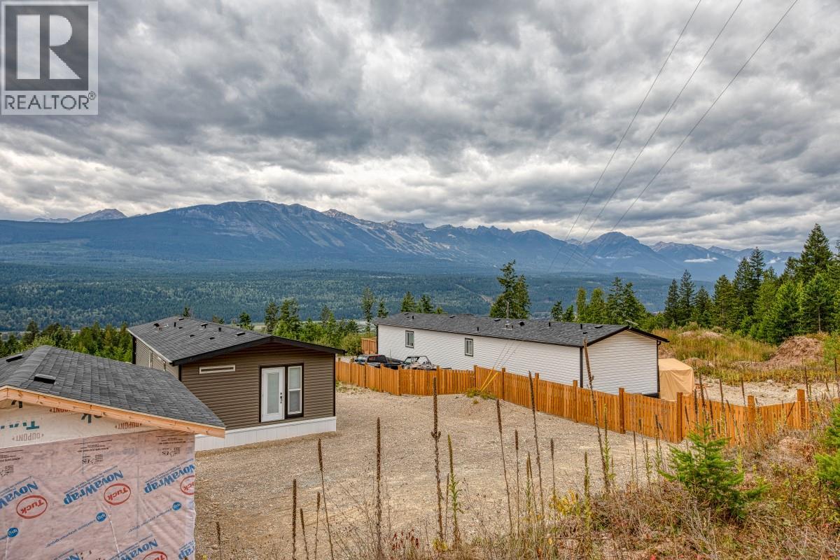 470 Reflection Lake Road, Golden, British Columbia  V0A 1H6 - Photo 37 - 10400928