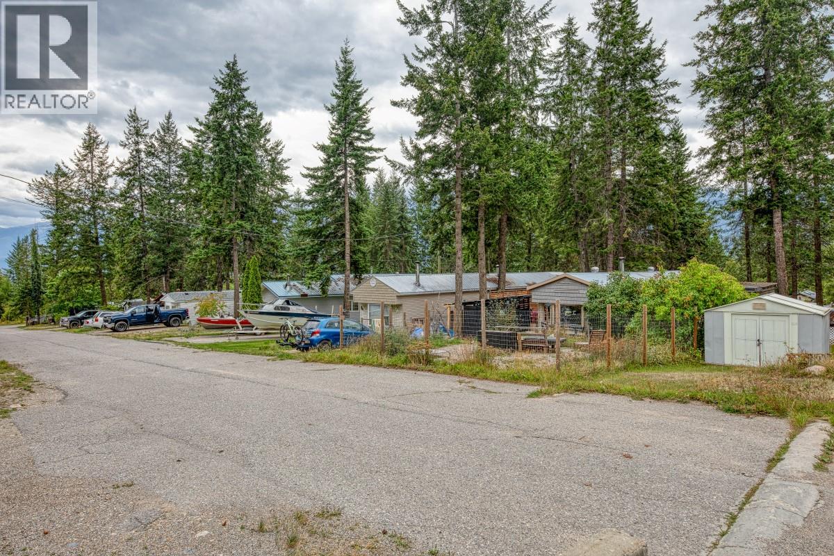 470 Reflection Lake Road, Golden, British Columbia  V0A 1H6 - Photo 40 - 10400928