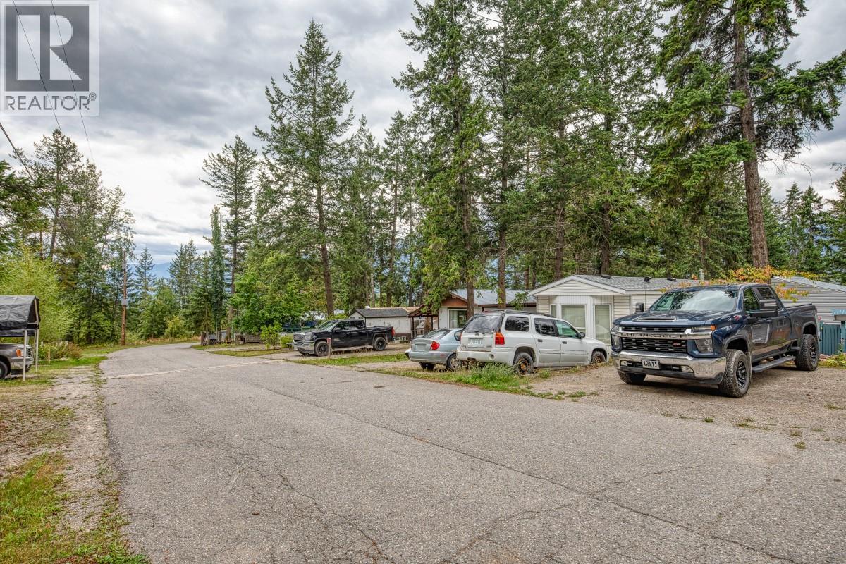 470 Reflection Lake Road, Golden, British Columbia  V0A 1H6 - Photo 41 - 10400928