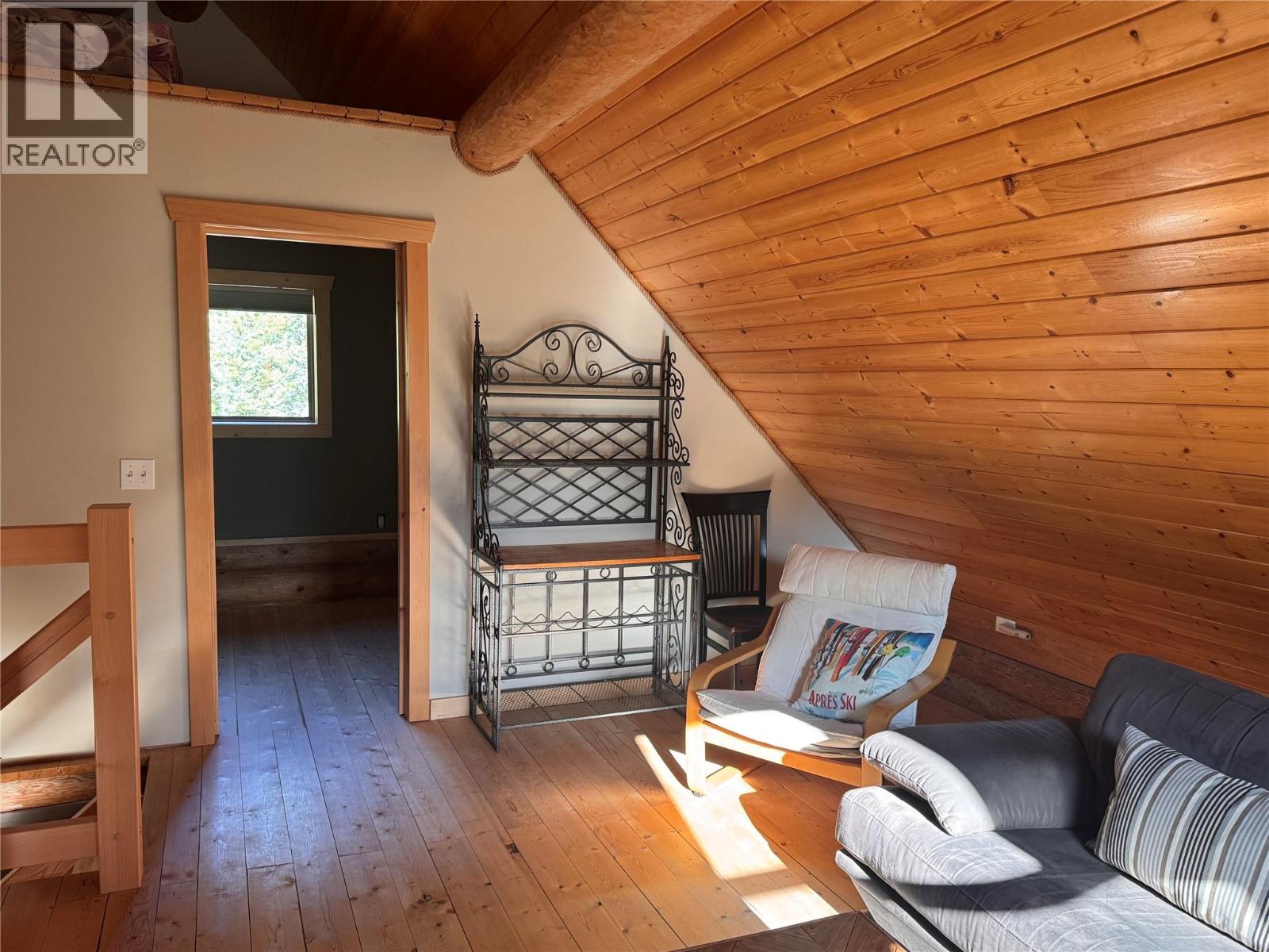 2716 Big Bend Highway Road, Golden, British Columbia  V0A 1H1 - Photo 15 - 10400433