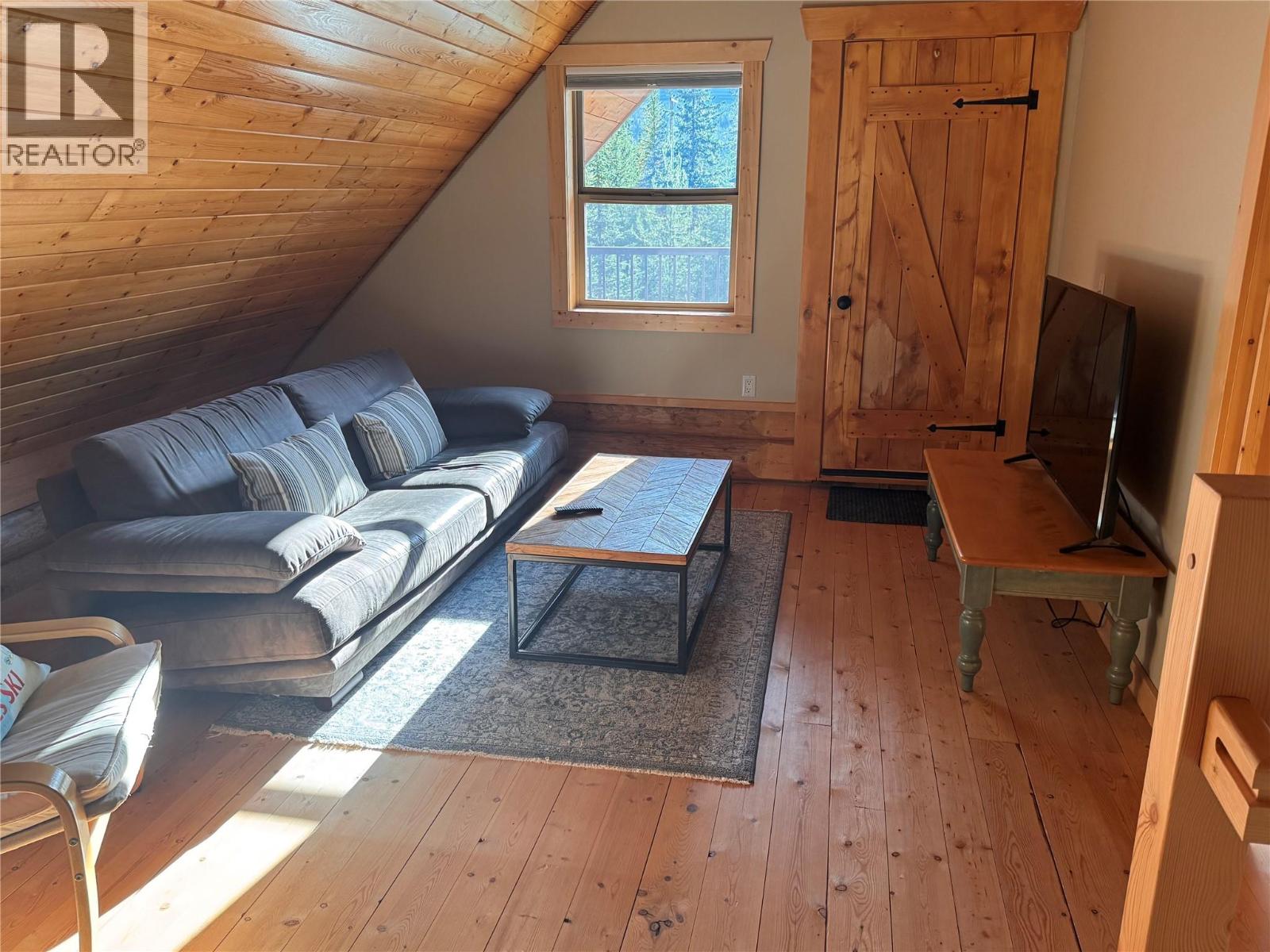 2716 Big Bend Highway Road, Golden, British Columbia  V0A 1H1 - Photo 16 - 10400433