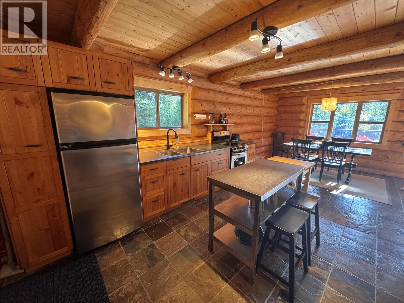 2716 Big Bend Highway Road, Golden, British Columbia  V0A 1H1 - Photo 4 - 10400433