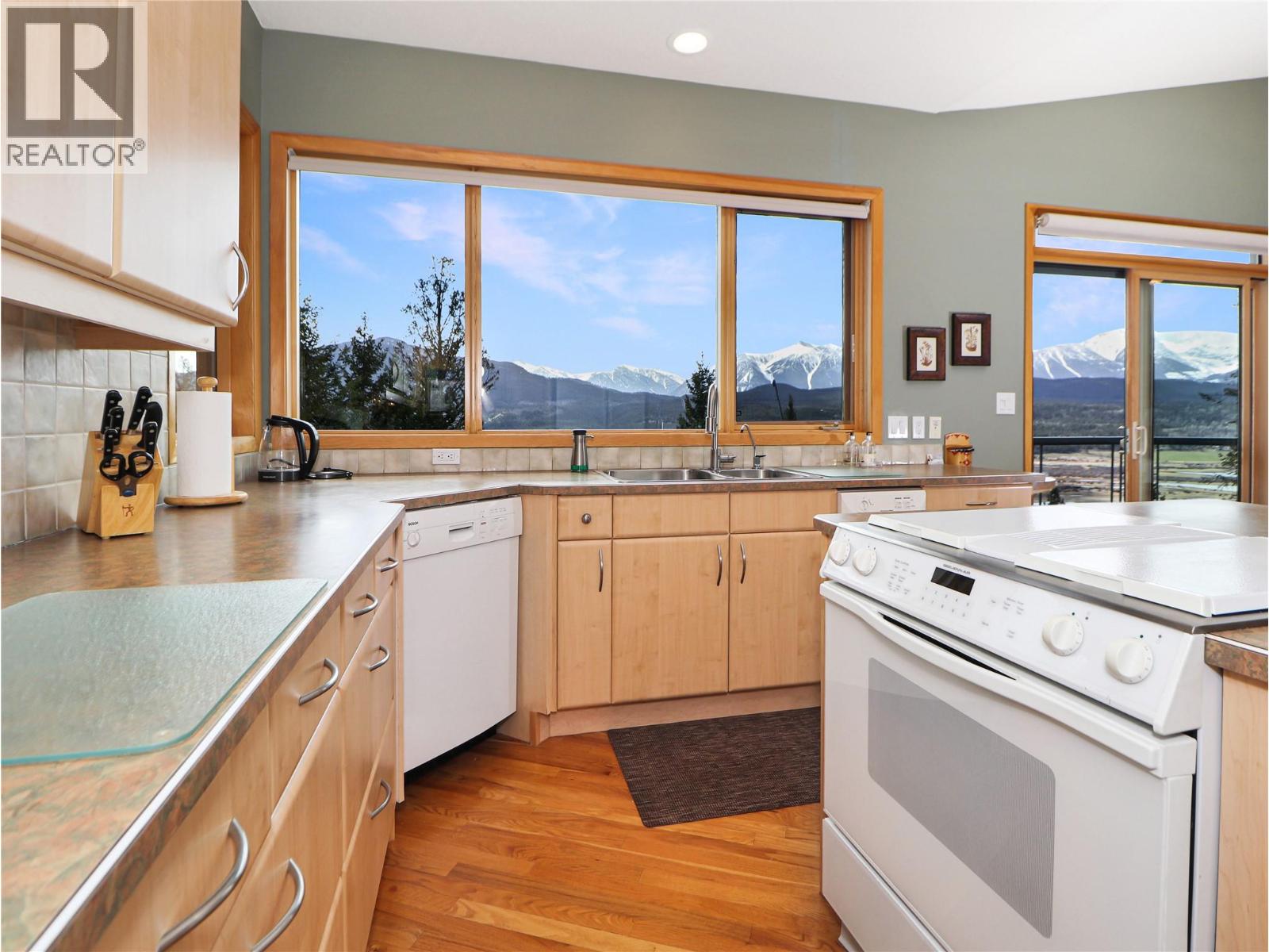 2360/2380 95 Highway, Spillimacheen, British Columbia  V0A 1P0 - Photo 11 - 10400702