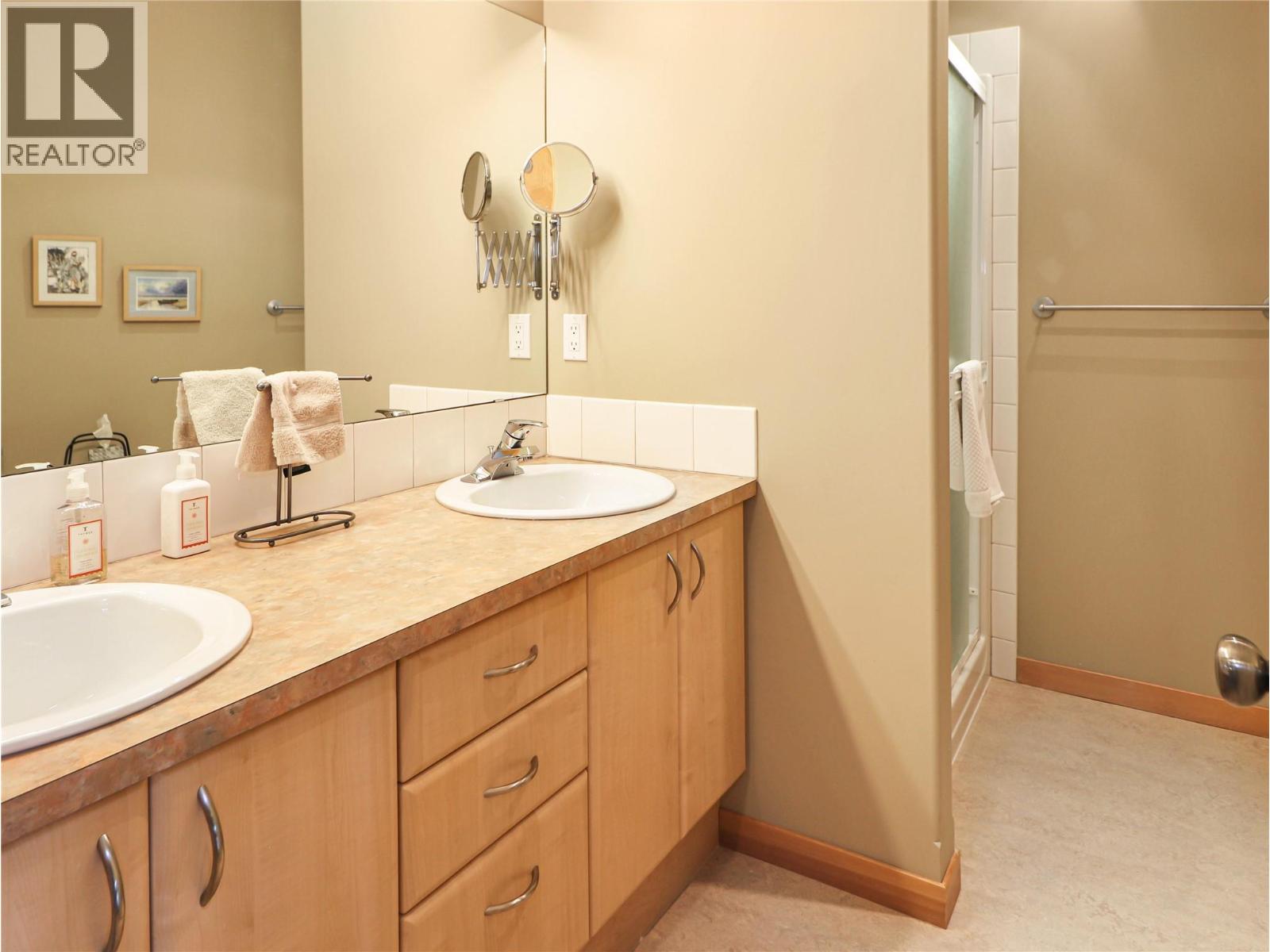 2360/2380 95 Highway, Spillimacheen, British Columbia  V0A 1P0 - Photo 31 - 10400702