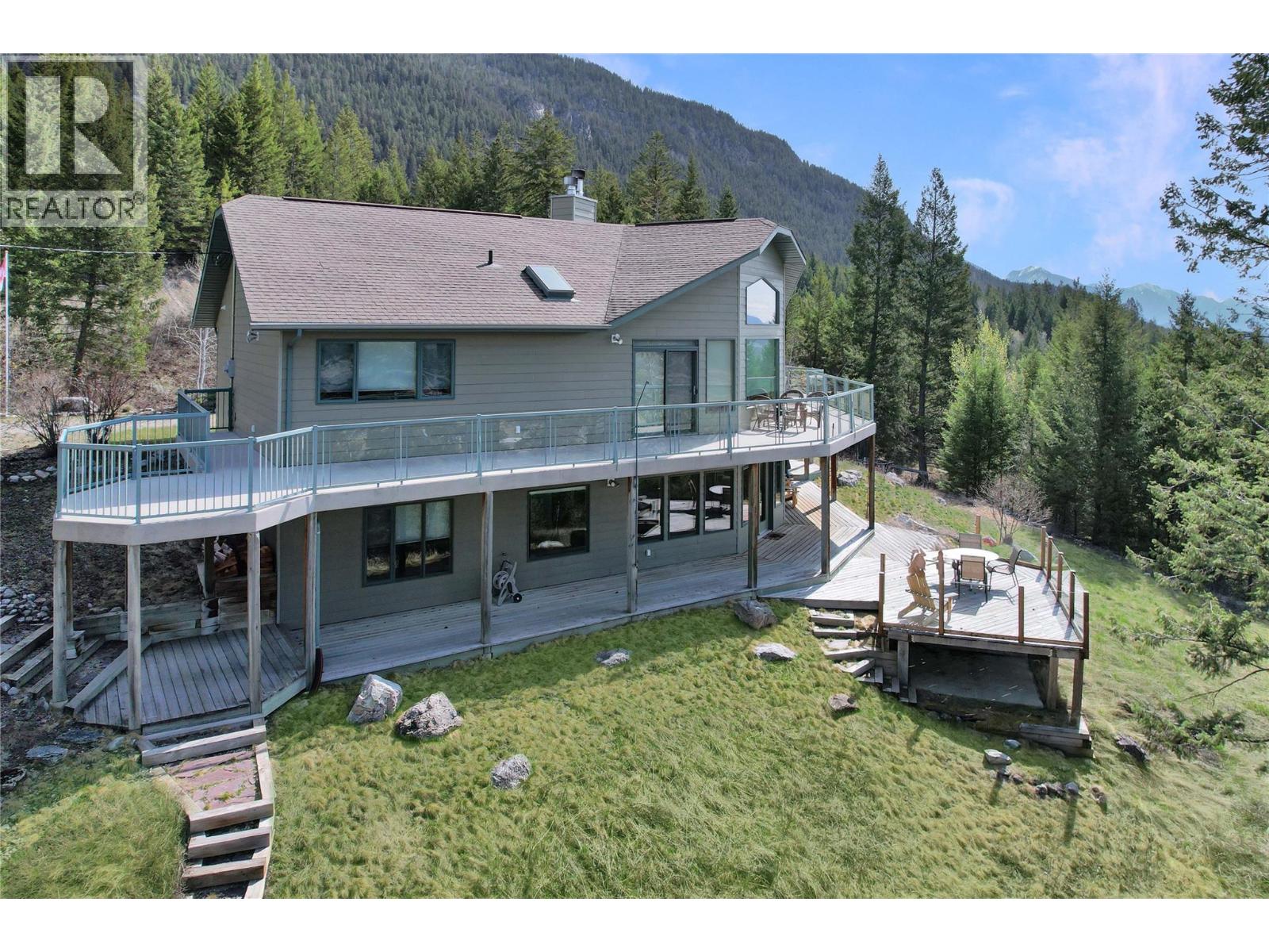 2360/2380 95 Highway, Spillimacheen, British Columbia  V0A 1P0 - Photo 40 - 10400702