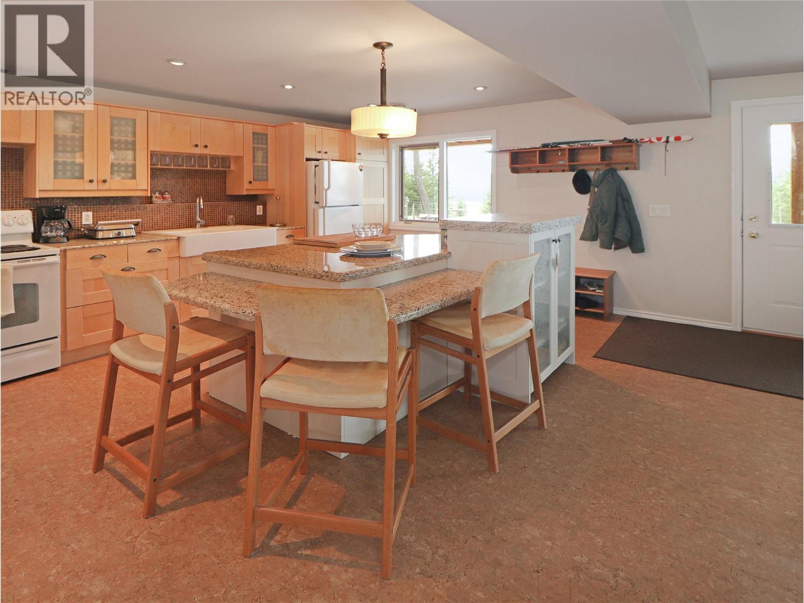 2360/2380 95 Highway, Spillimacheen, British Columbia  V0A 1P0 - Photo 79 - 10400702