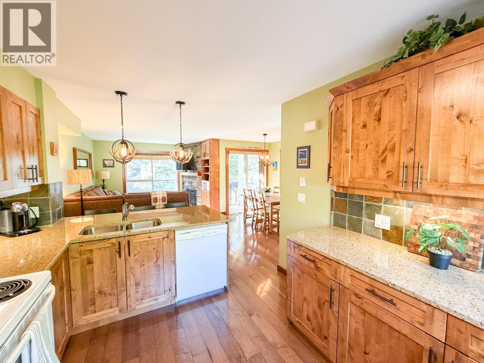 2025 Greywolf Drive Unit# 1, Panorama, British Columbia  V0A 1T0 - Photo 16 - 10401243