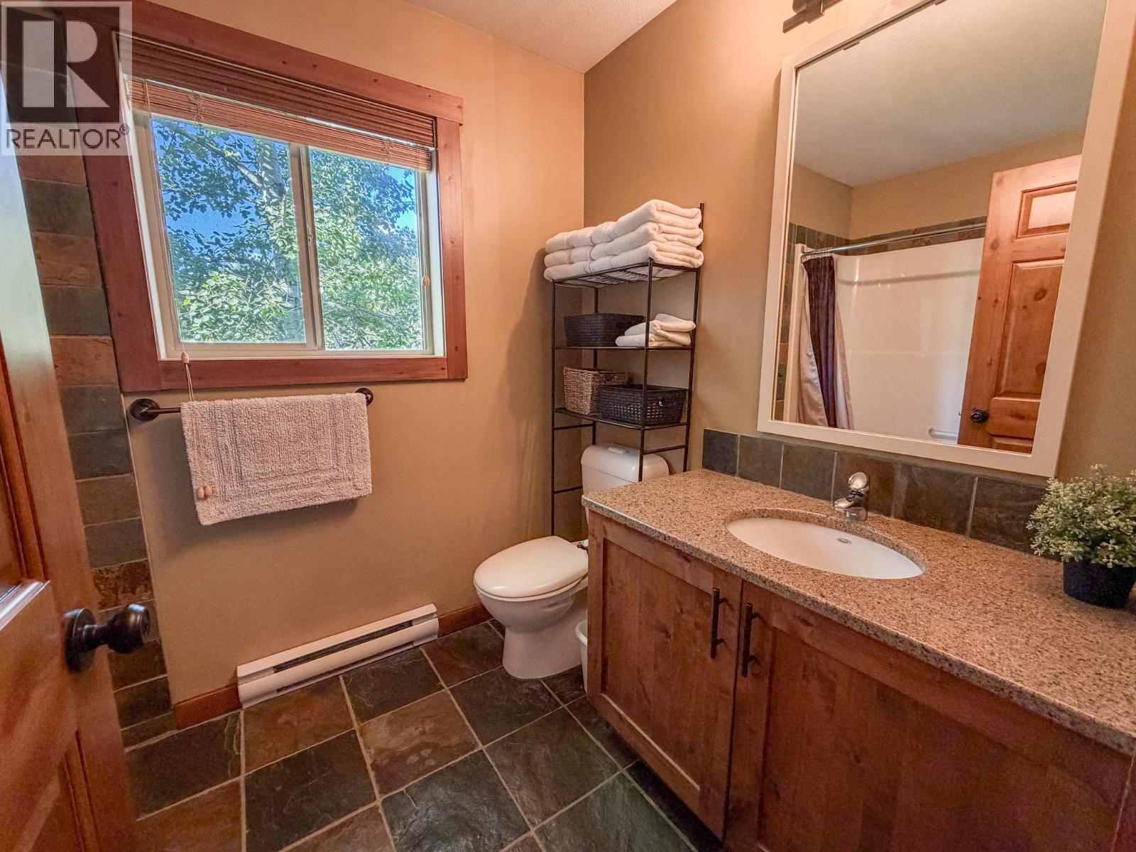 2025 Greywolf Drive Unit# 1, Panorama, British Columbia  V0A 1T0 - Photo 26 - 10401243