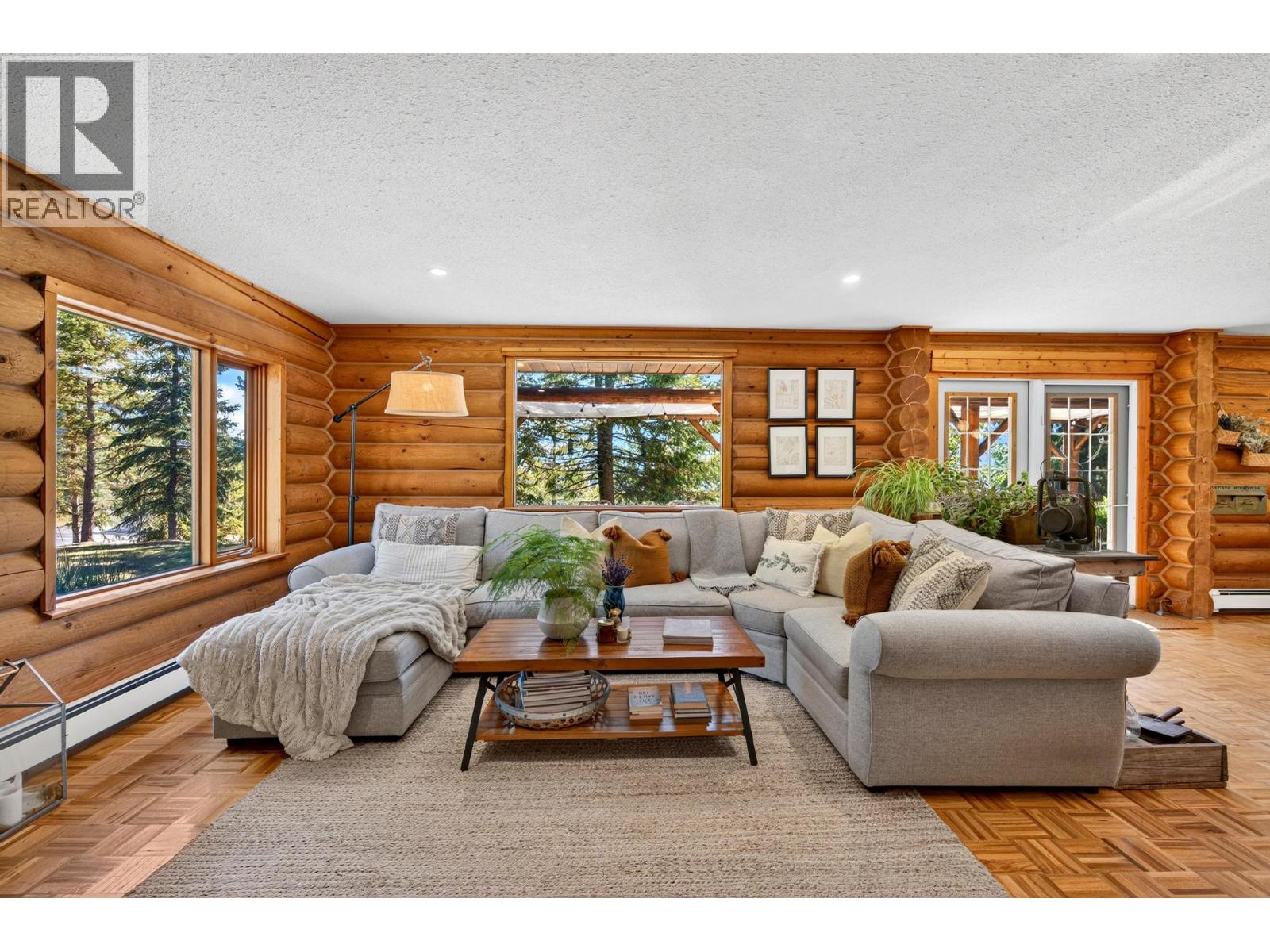 1509 Lafontaine Road, Golden, British Columbia  V0A 1H3 - Photo 15 - 10401345