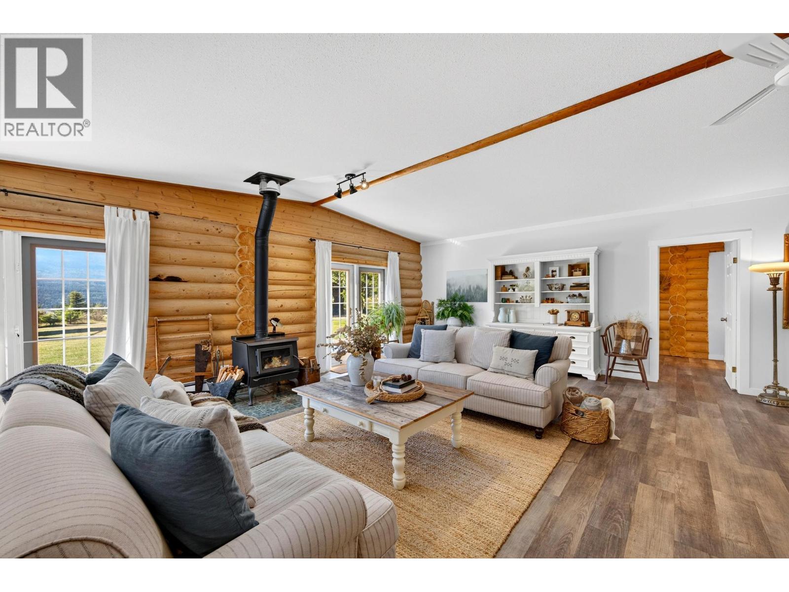 1509 Lafontaine Road, Golden, British Columbia  V0A 1H3 - Photo 7 - 10401345