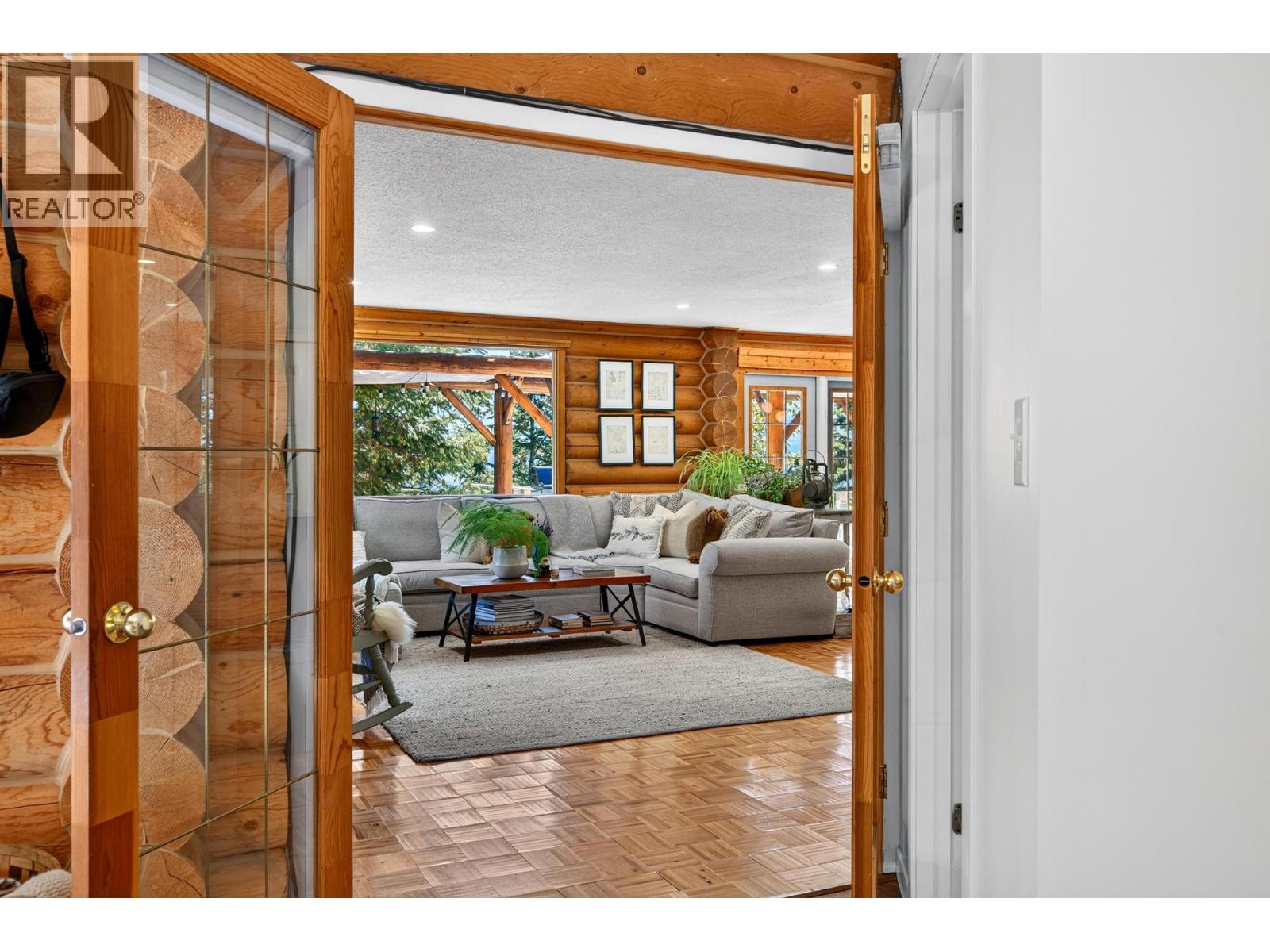 1509 Lafontaine Road, Golden, British Columbia  V0A 1H3 - Photo 14 - 10401395