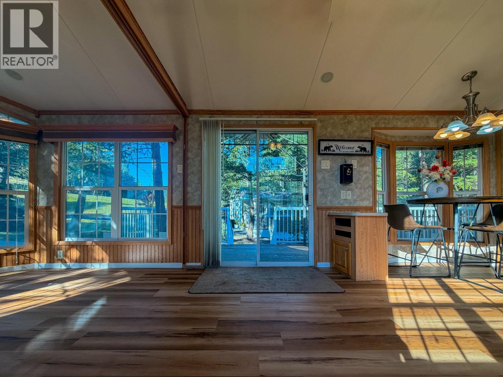 4906 Lynx Drive, Radium Hot Springs, British Columbia  V0A 1M0 - Photo 13 - 10401569