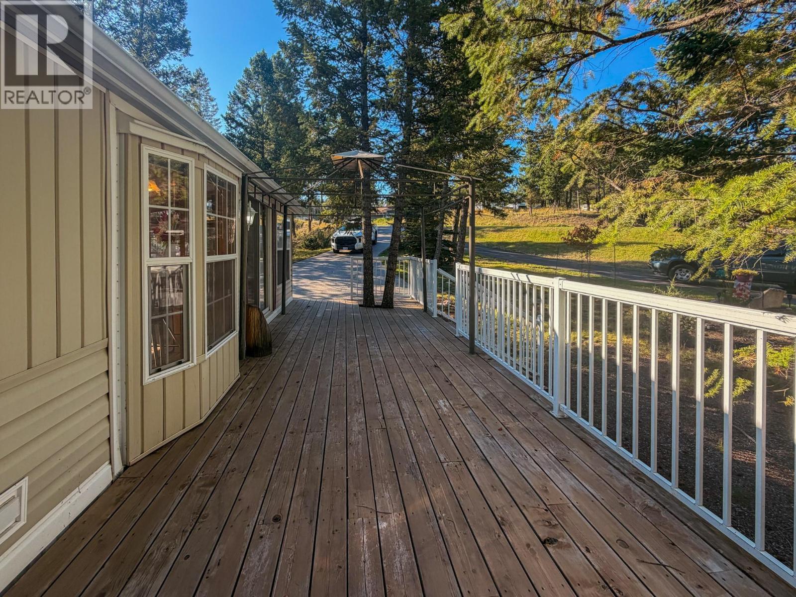 4906 Lynx Drive, Radium Hot Springs, British Columbia  V0A 1M0 - Photo 19 - 10401569