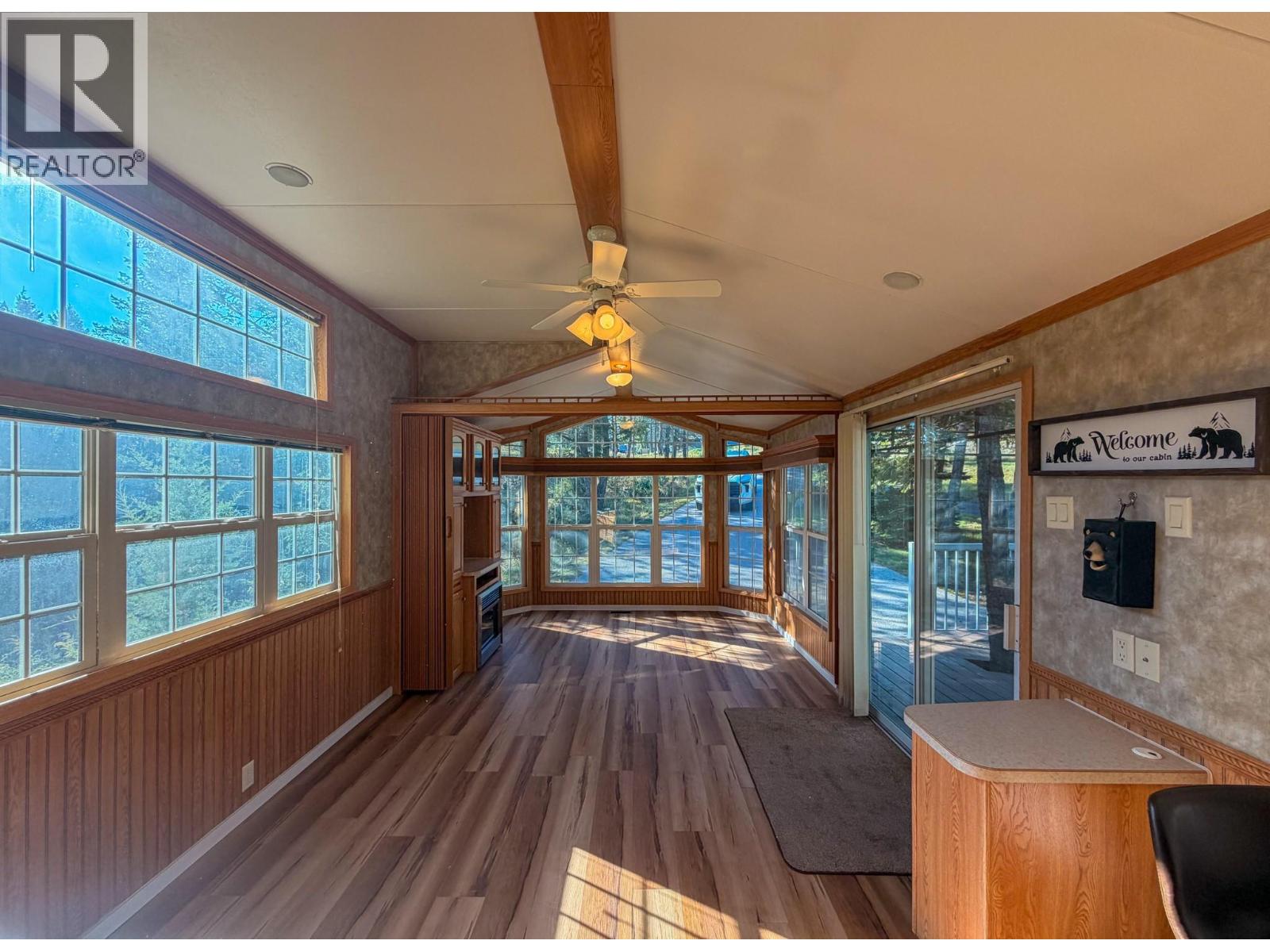 4906 Lynx Drive, Radium Hot Springs, British Columbia  V0A 1M0 - Photo 8 - 10401569