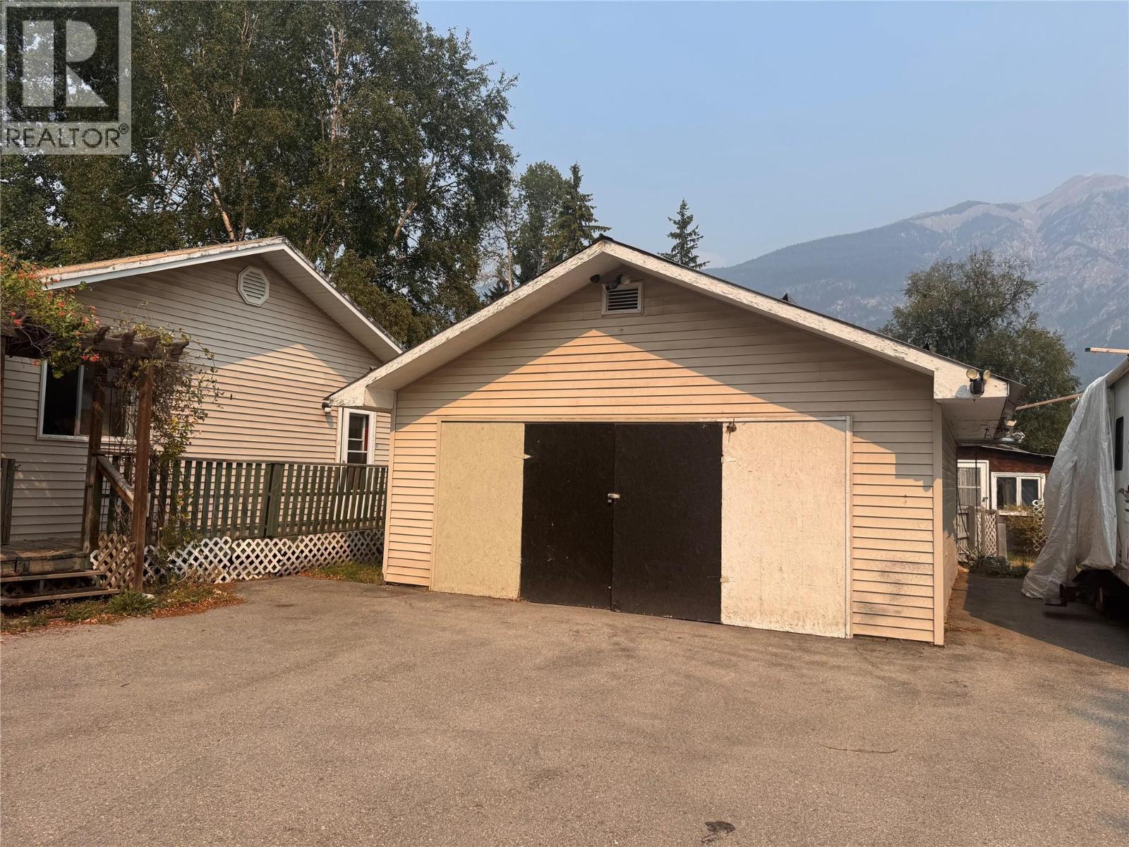 903 Ryter Road W, Nicholson, British Columbia  V0A 1H2 - Photo 2 - 10398554