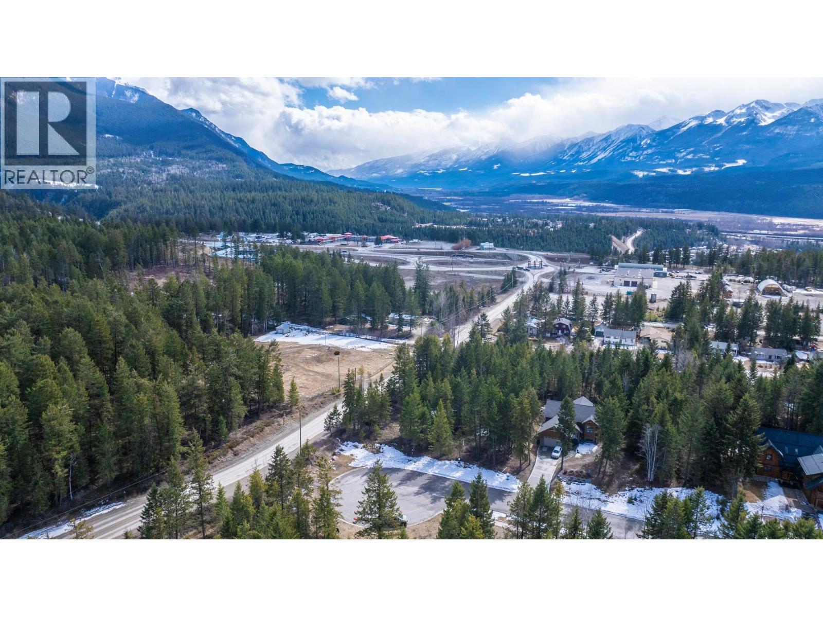 1400 Pine Drive, Golden, British Columbia  V0A 1H1 - Photo 7 - 10401672