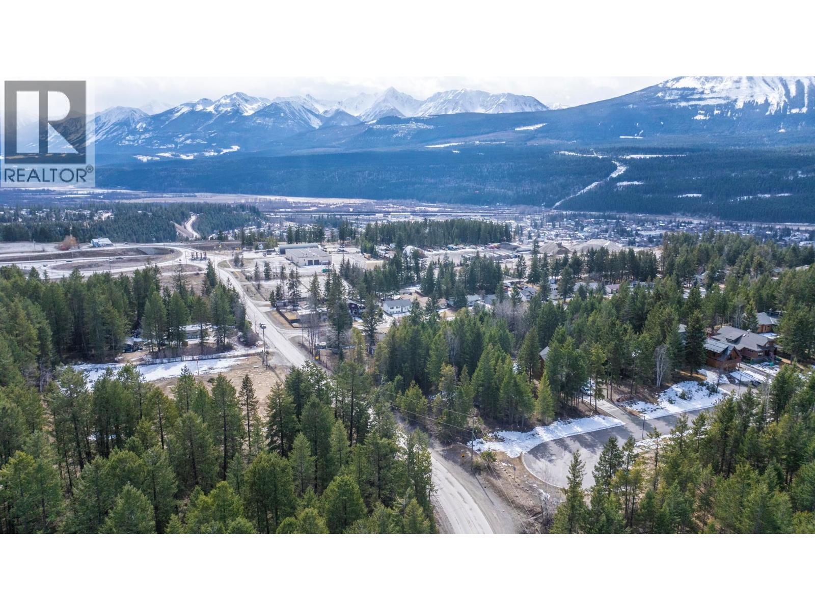 1400 Pine Drive, Golden, British Columbia  V0A 1H1 - Photo 8 - 10401672