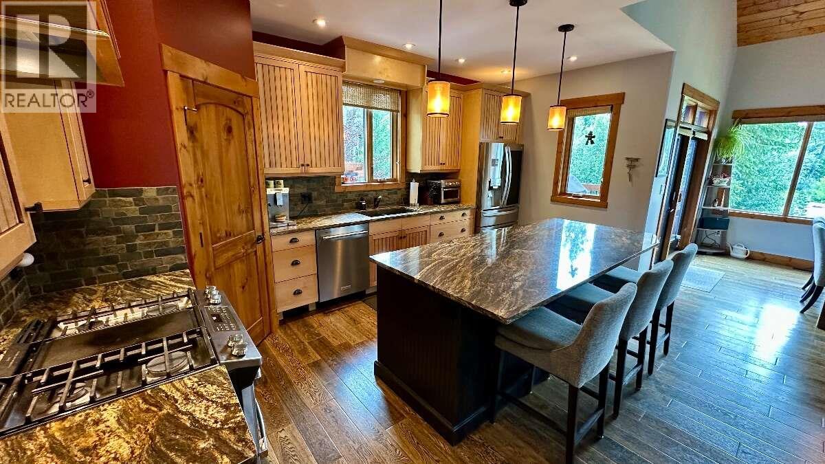 2577 Sandstone Circle, Invermere, British Columbia  V0A 1K6 - Photo 19 - 10401893
