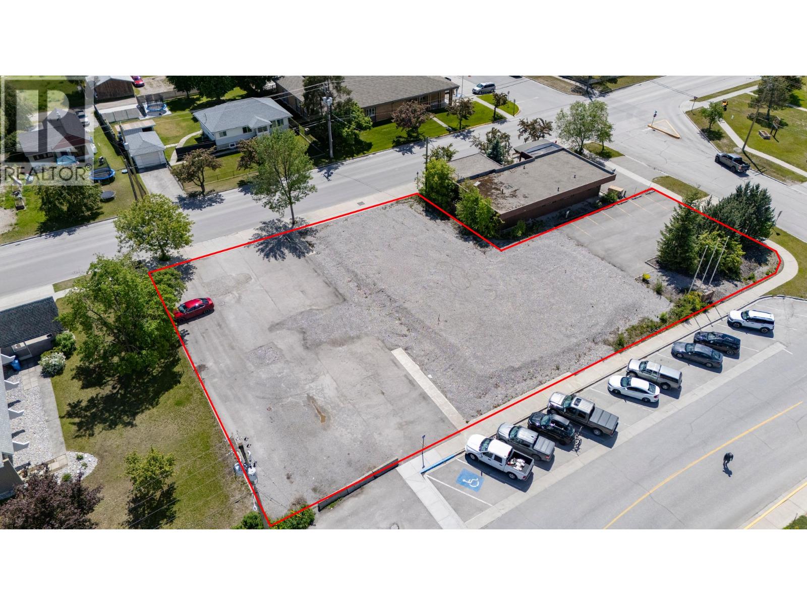 837 Park Drive, Golden, British Columbia
