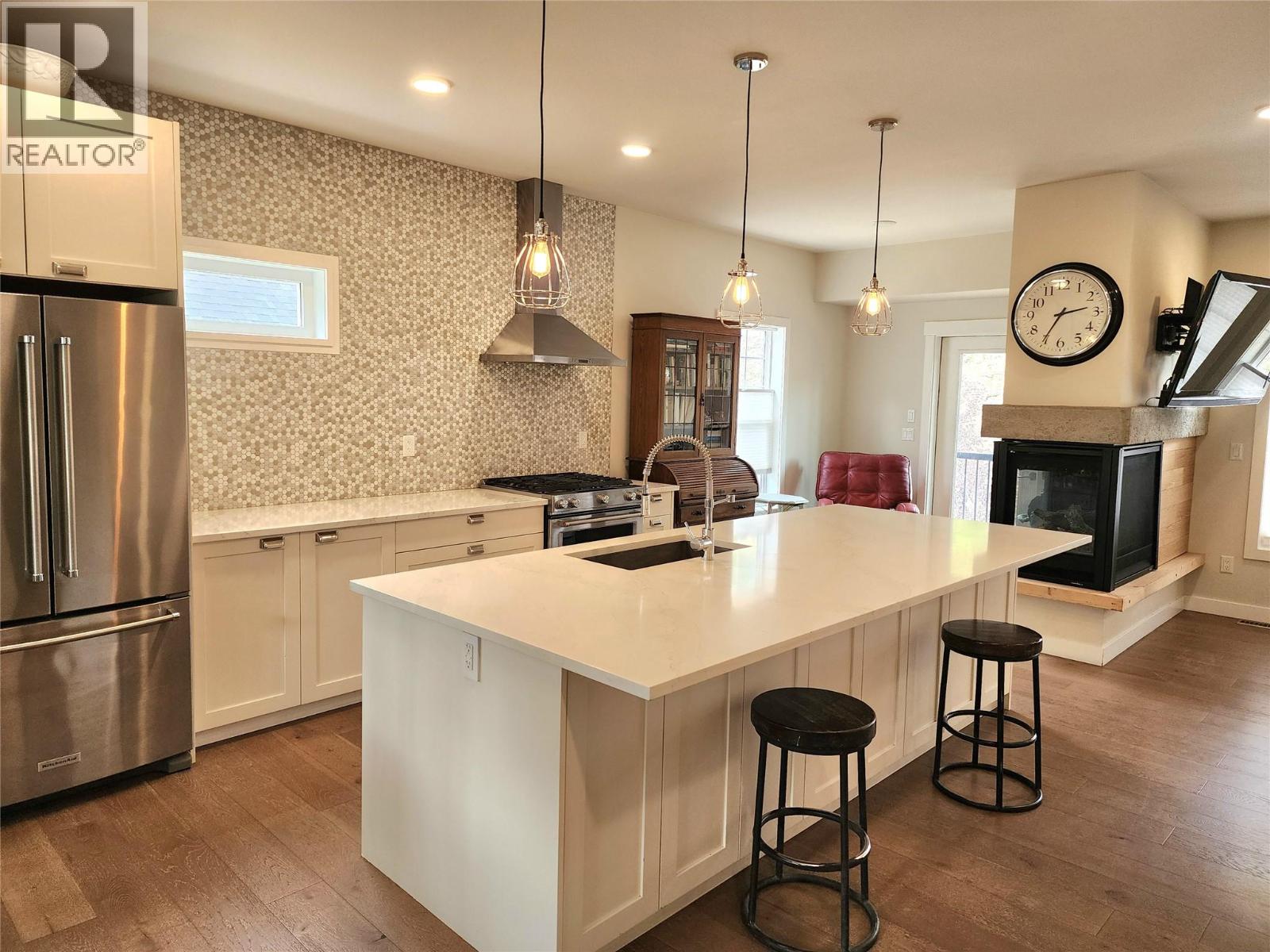765 Kpokl Road, Invermere, British Columbia  V0A 1K4 - Photo 10 - 10401849