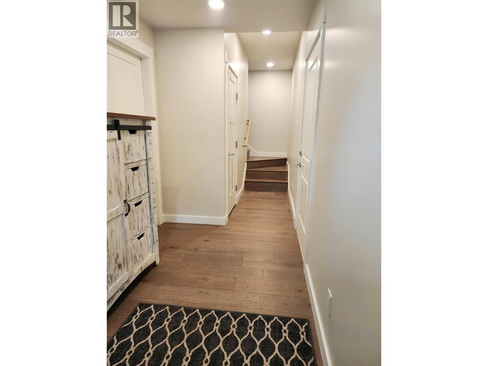 765 Kpokl Road, Invermere, British Columbia  V0A 1K4 - Photo 2 - 10401849