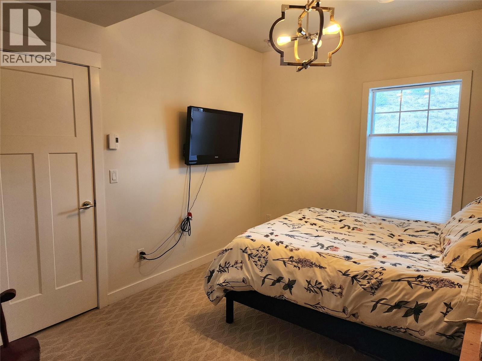 765 Kpokl Road, Invermere, British Columbia  V0A 1K4 - Photo 3 - 10401849
