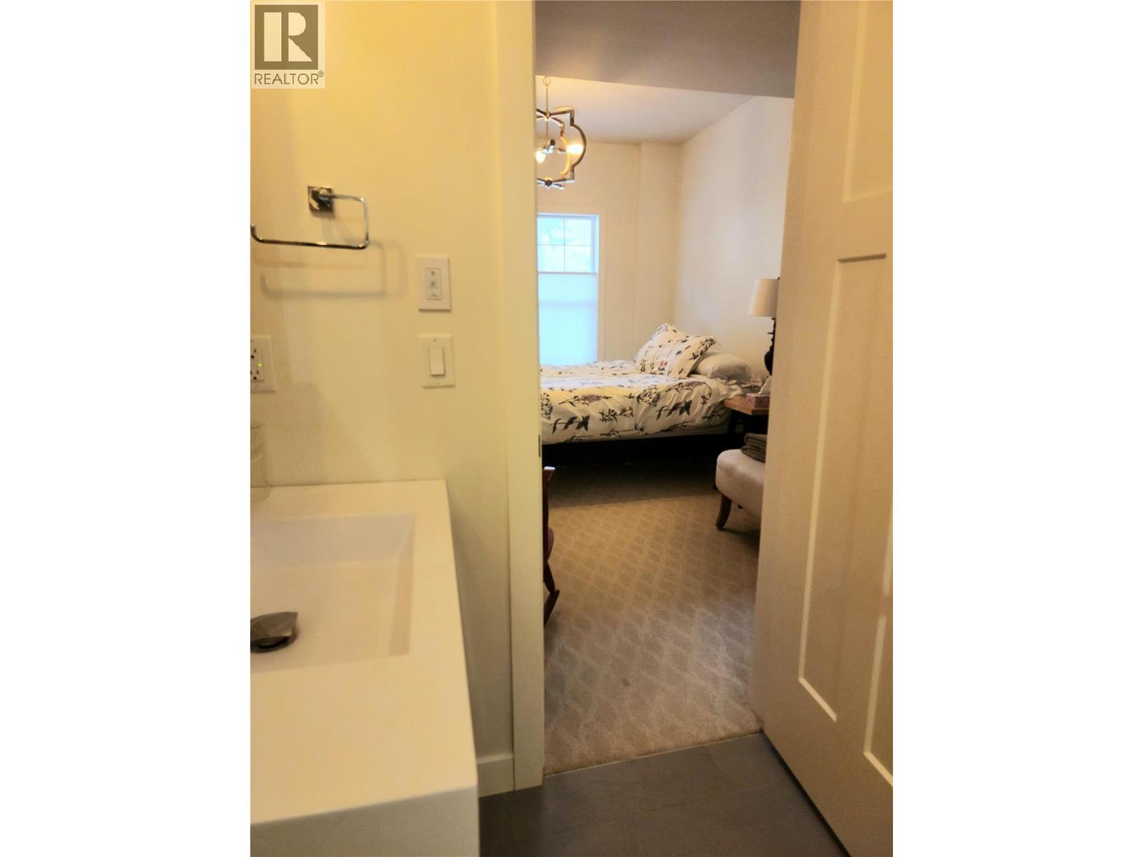 765 Kpokl Road, Invermere, British Columbia  V0A 1K4 - Photo 4 - 10401849