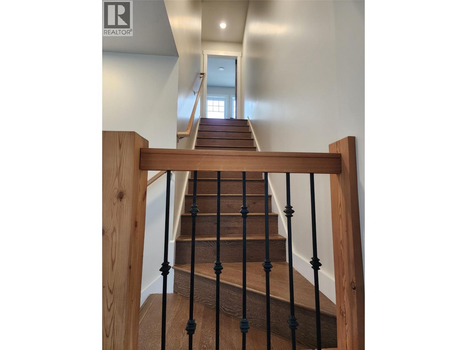 765 Kpokl Road, Invermere, British Columbia  V0A 1K4 - Photo 6 - 10401849