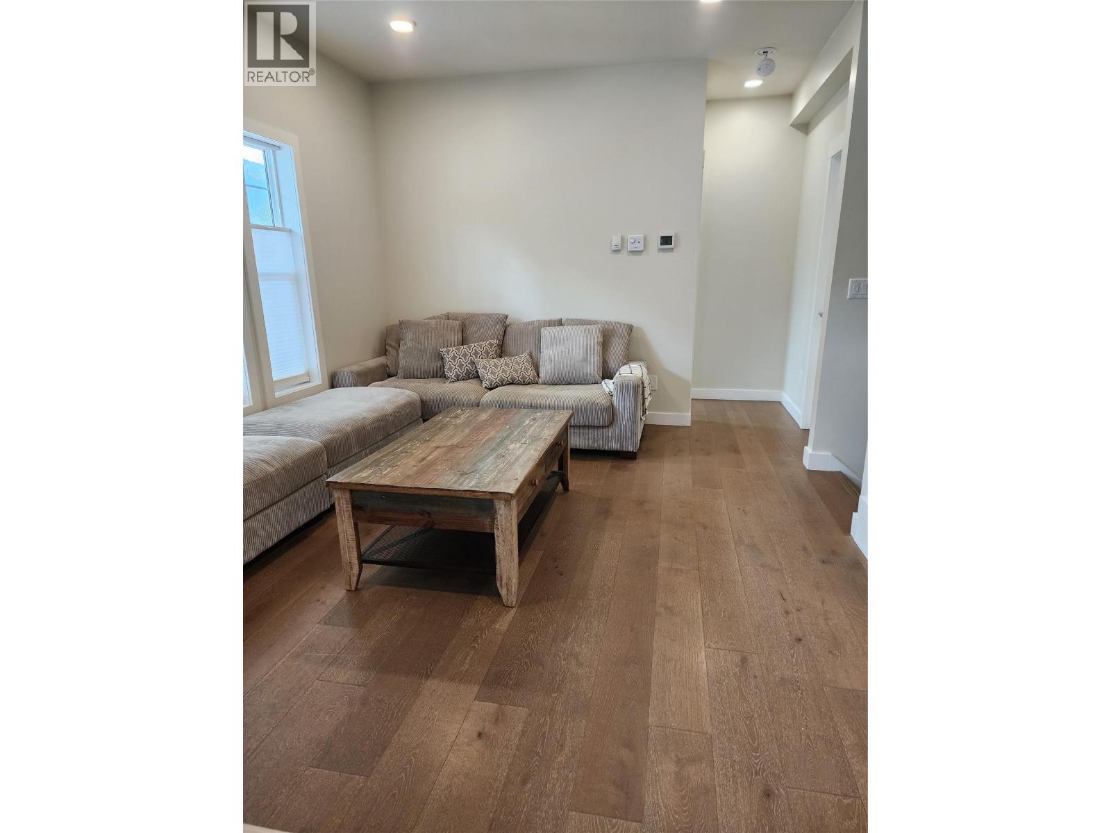 765 Kpokl Road, Invermere, British Columbia  V0A 1K4 - Photo 7 - 10401849