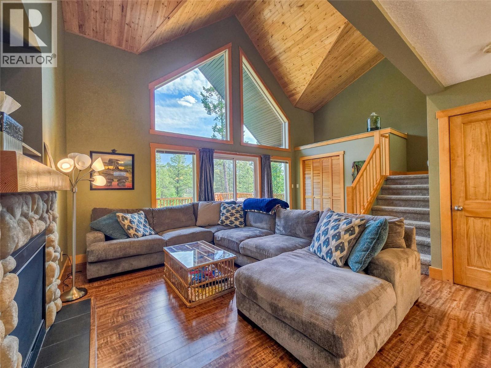 4868 Riverview Drive Unit# 81, Edgewater, British Columbia
