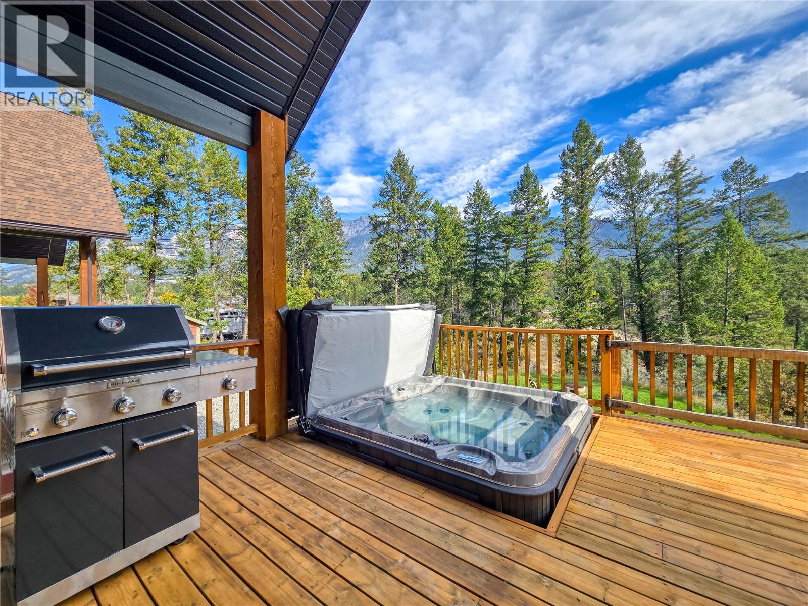 4868 Riverview Drive Unit# 81, Edgewater, British Columbia  V0A 1E0 - Photo 2 - 10401483