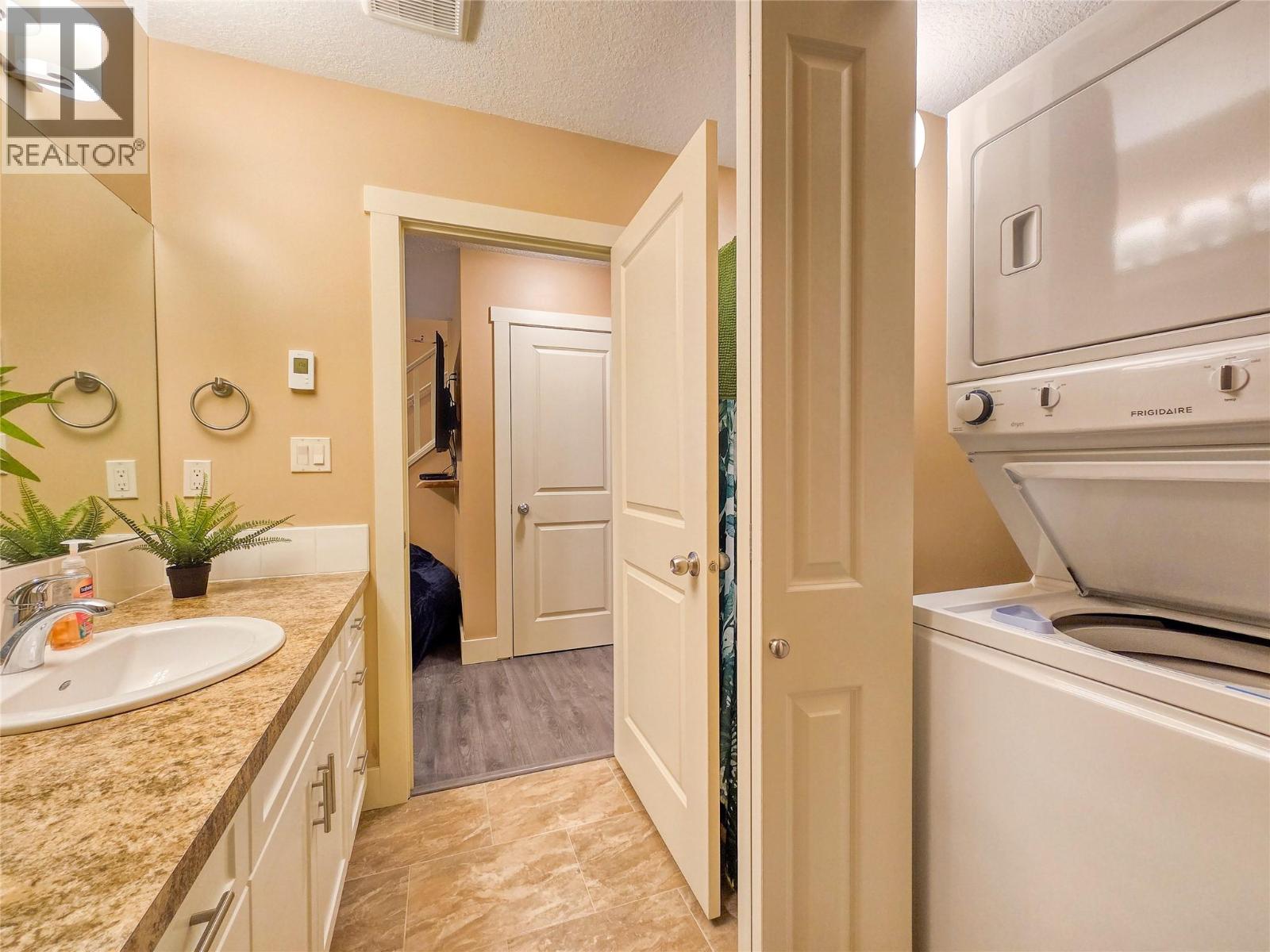4868 Riverview Drive Unit# 81, Edgewater, British Columbia  V0A 1E0 - Photo 48 - 10401483