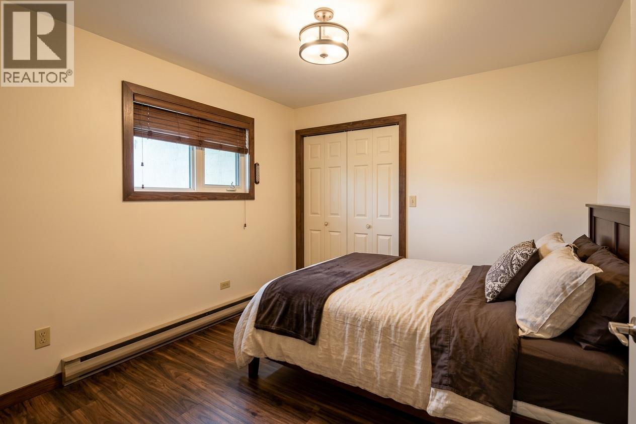 909 Ryter Road W, Golden, British Columbia  V0A 1H2 - Photo 13 - 10402026