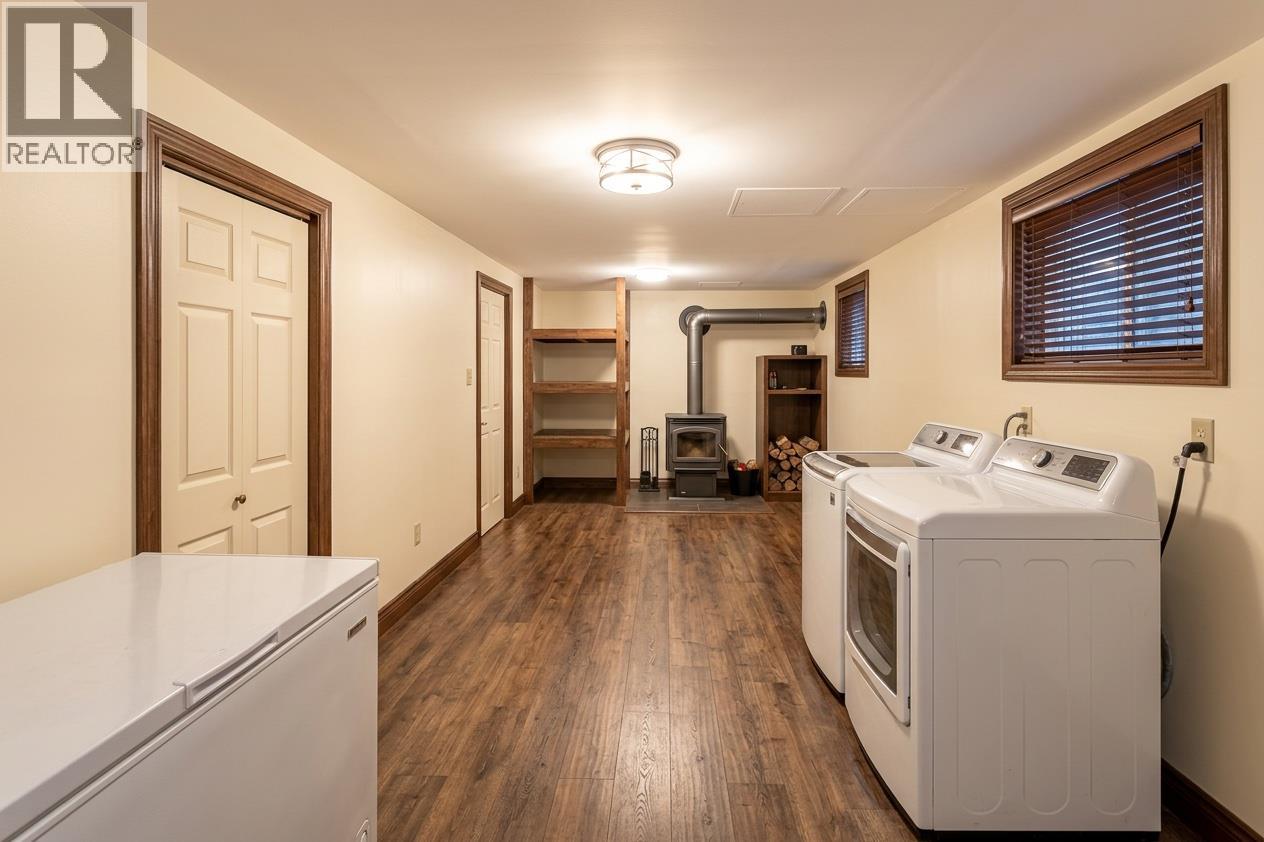 909 Ryter Road W, Golden, British Columbia  V0A 1H2 - Photo 15 - 10402026