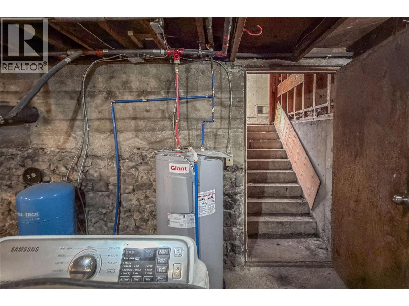909 Ryter Road W, Golden, British Columbia  V0A 1H2 - Photo 21 - 10402026