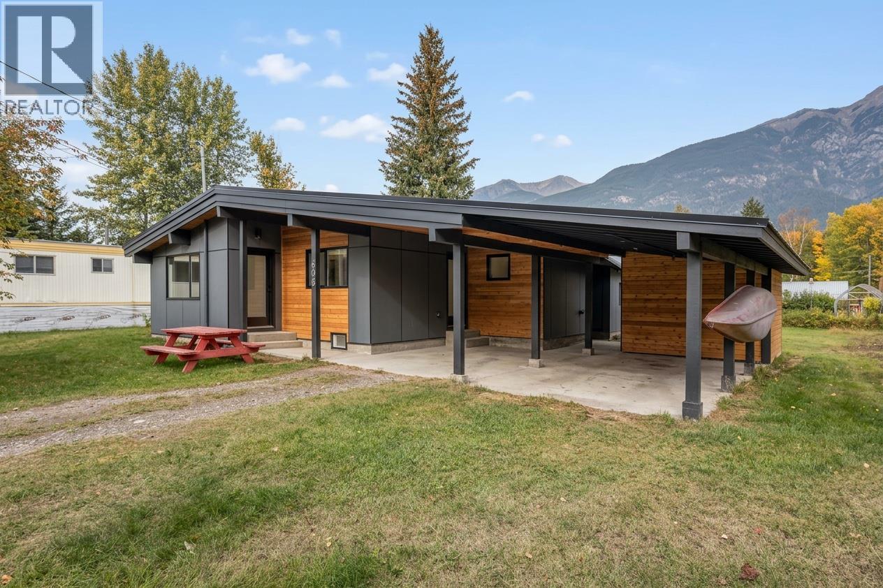 909 Ryter Road W, Golden, British Columbia  V0A 1H2 - Photo 23 - 10402026