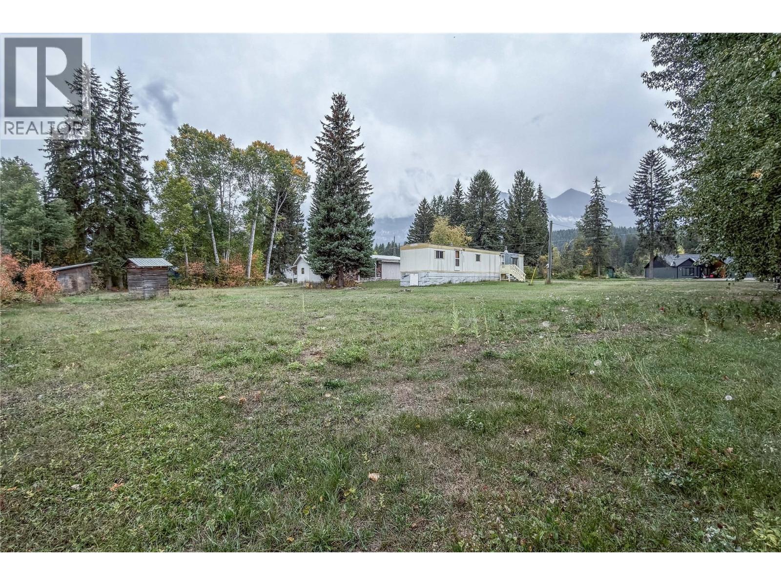 909 Ryter Road W, Golden, British Columbia  V0A 1H2 - Photo 28 - 10402026