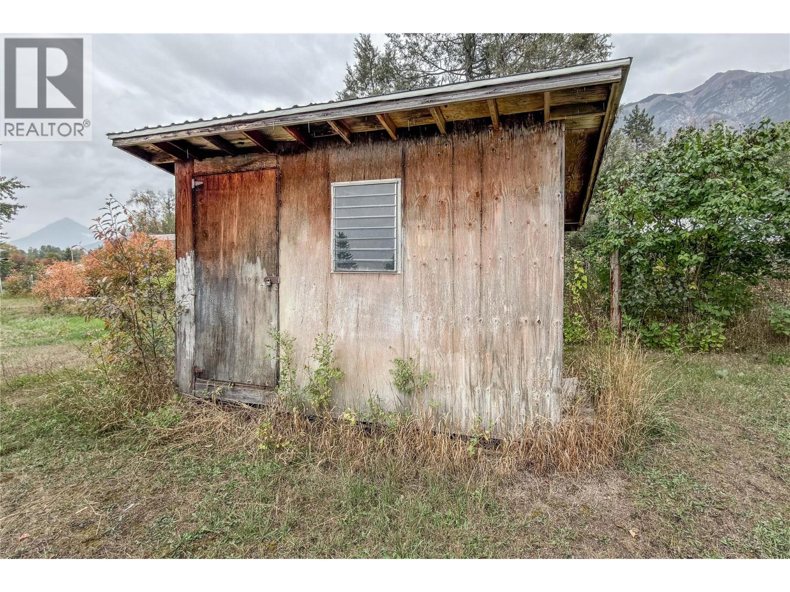 909 Ryter Road W, Golden, British Columbia  V0A 1H2 - Photo 29 - 10402026