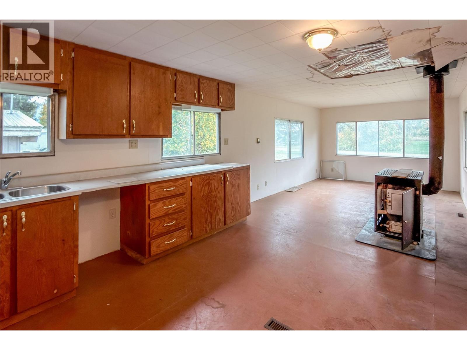 909 Ryter Road W, Golden, British Columbia  V0A 1H2 - Photo 32 - 10402026