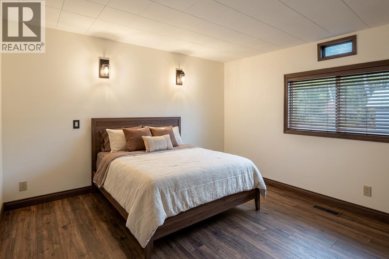 909 Ryter Road W, Golden, British Columbia  V0A 1H2 - Photo 37 - 10402026