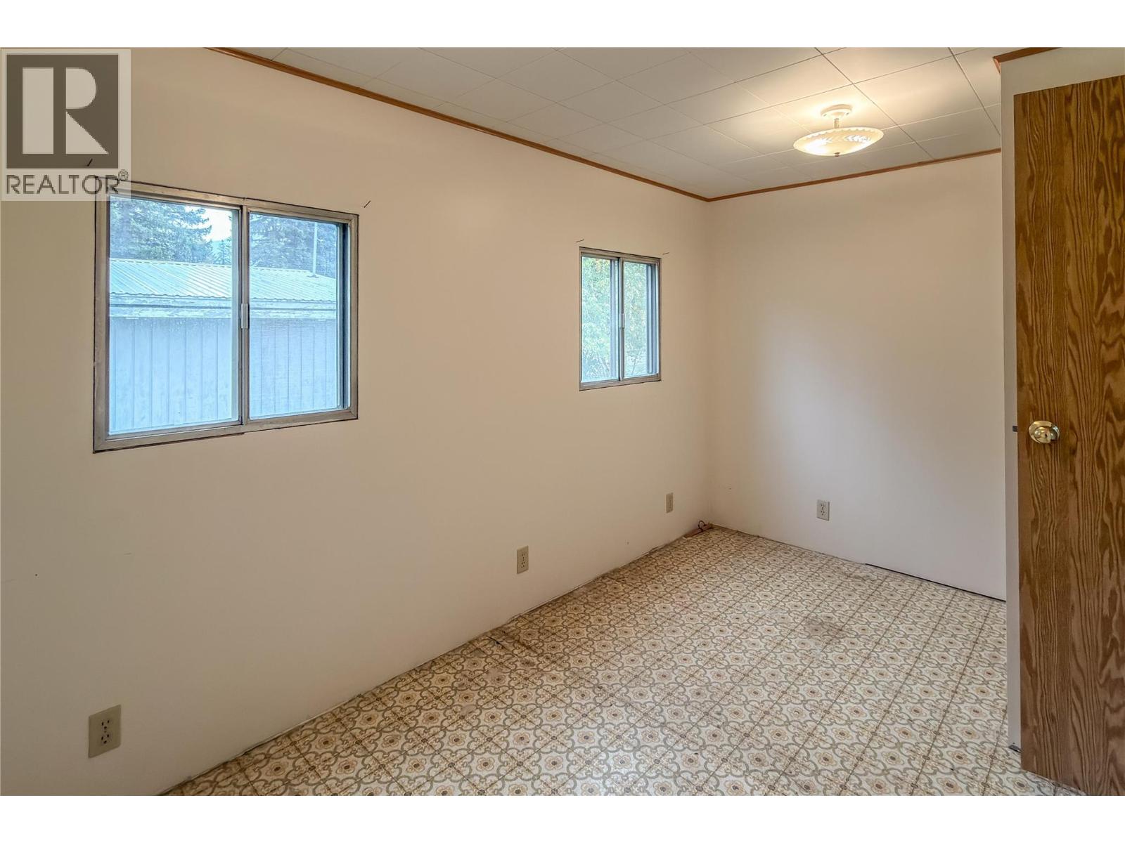 909 Ryter Road W, Golden, British Columbia  V0A 1H2 - Photo 38 - 10402026