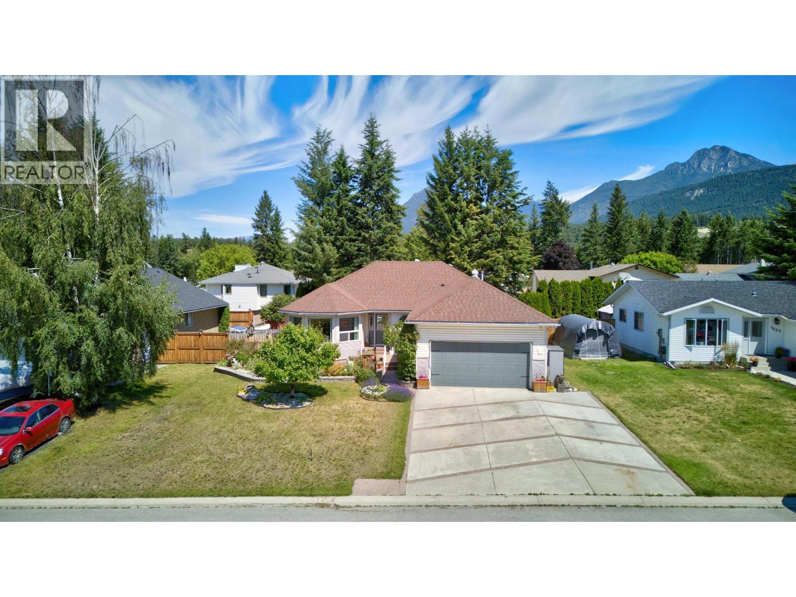1505 Cedar Street, Golden, British Columbia  V0A 1H6 - Photo 61 - 10402236