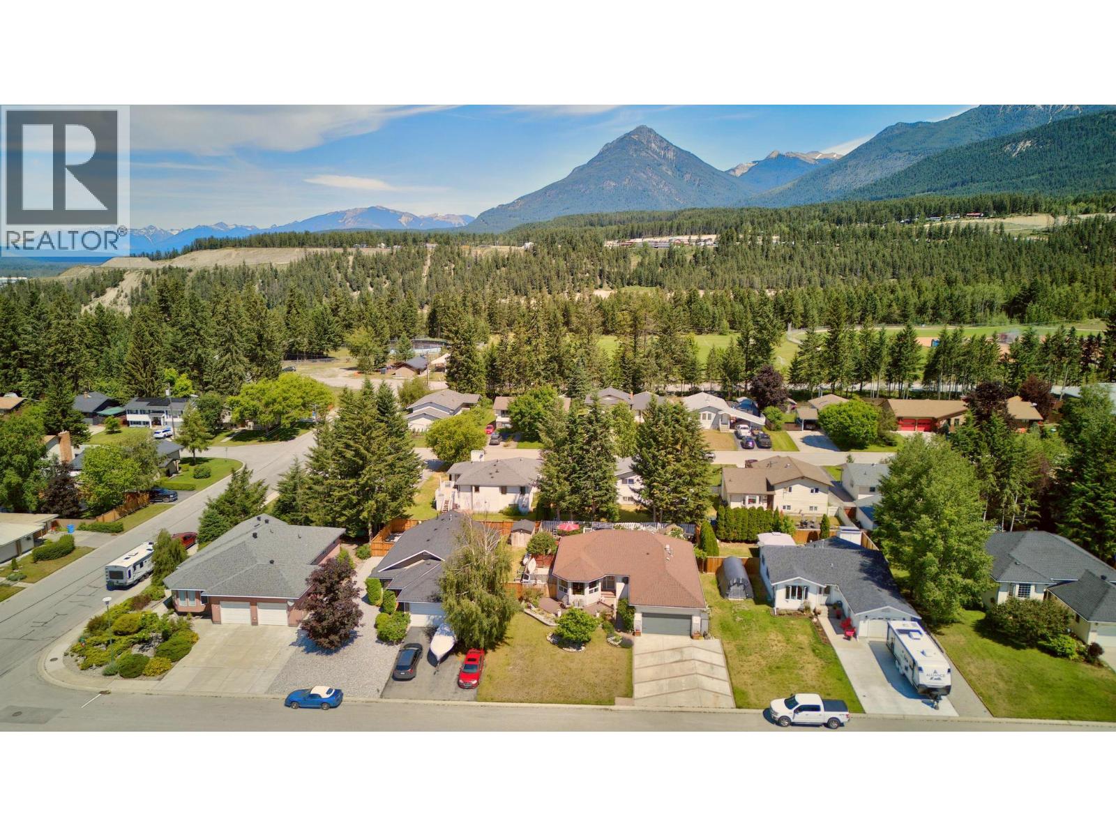 1505 Cedar Street, Golden, British Columbia  V0A 1H6 - Photo 64 - 10402236