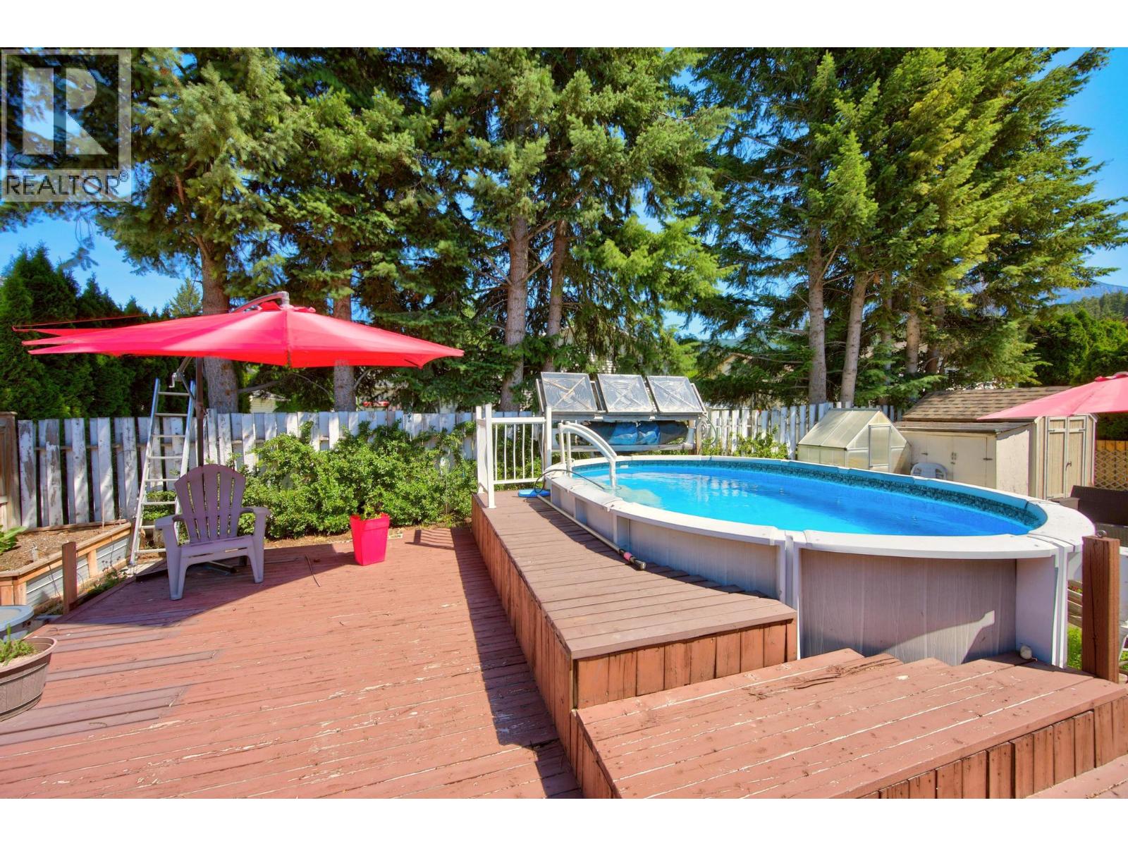 1505 Cedar Street, Golden, British Columbia  V0A 1H6 - Photo 7 - 10402236