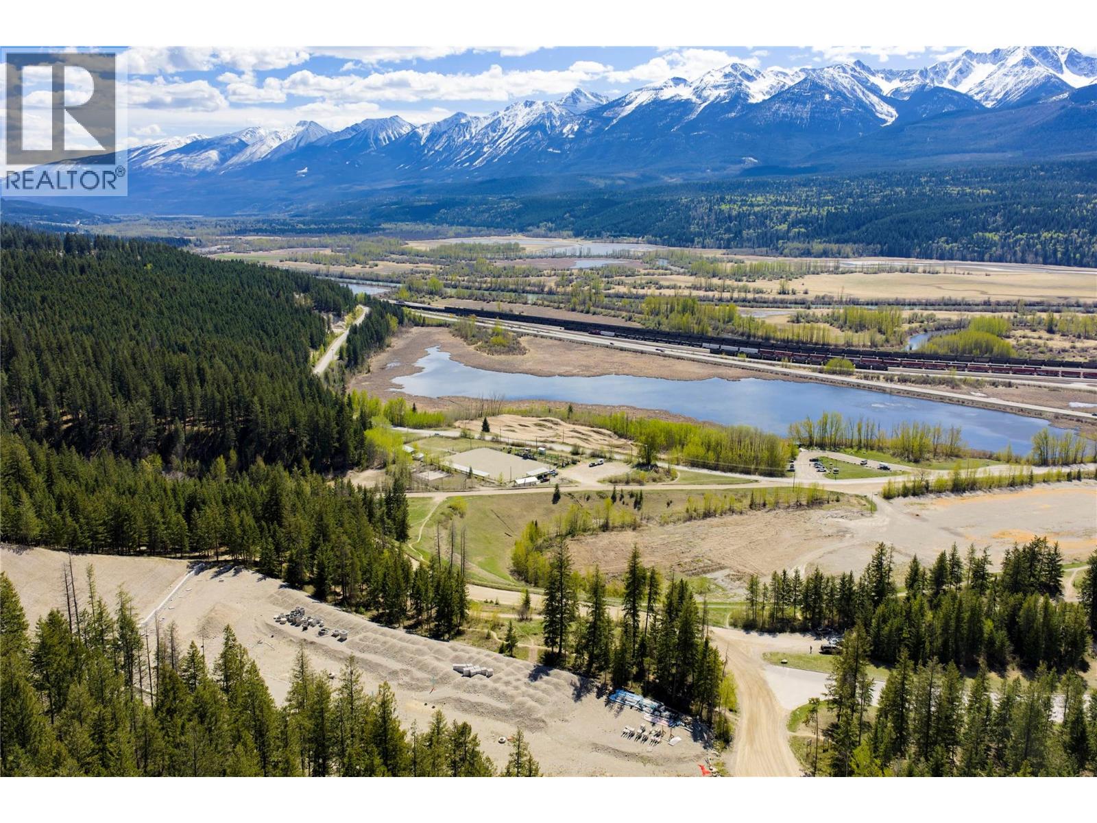 1551 Bowle-Evans Drive Unit# 30, Golden, British Columbia  V0A 1H6 - Photo 4 - 10402032