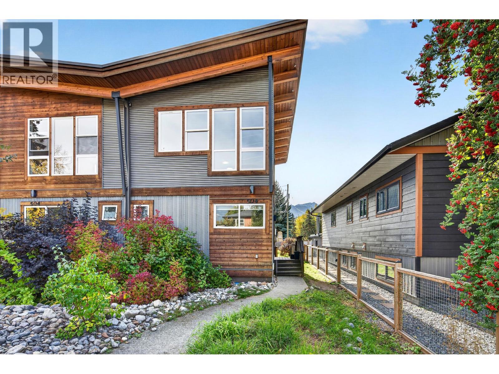 504 A 10th Street S, Golden, British Columbia  V0A 1H0 - Photo 2 - 10398473