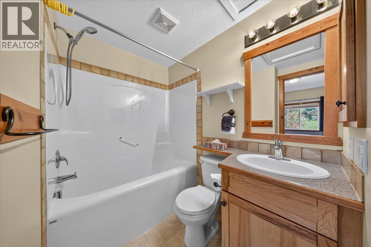 701 14a Crescent Unit# 214, Invermere, British Columbia  V0A 1K0 - Photo 17 - 10402316