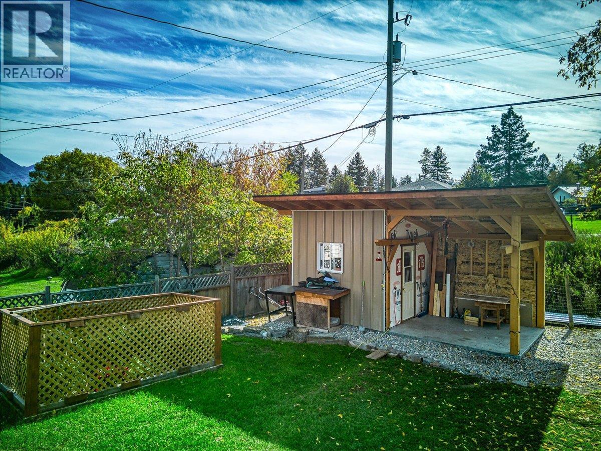 4895 Selkirk Avenue, Edgewater, British Columbia  V0A 1E0 - Photo 62 - 10402173
