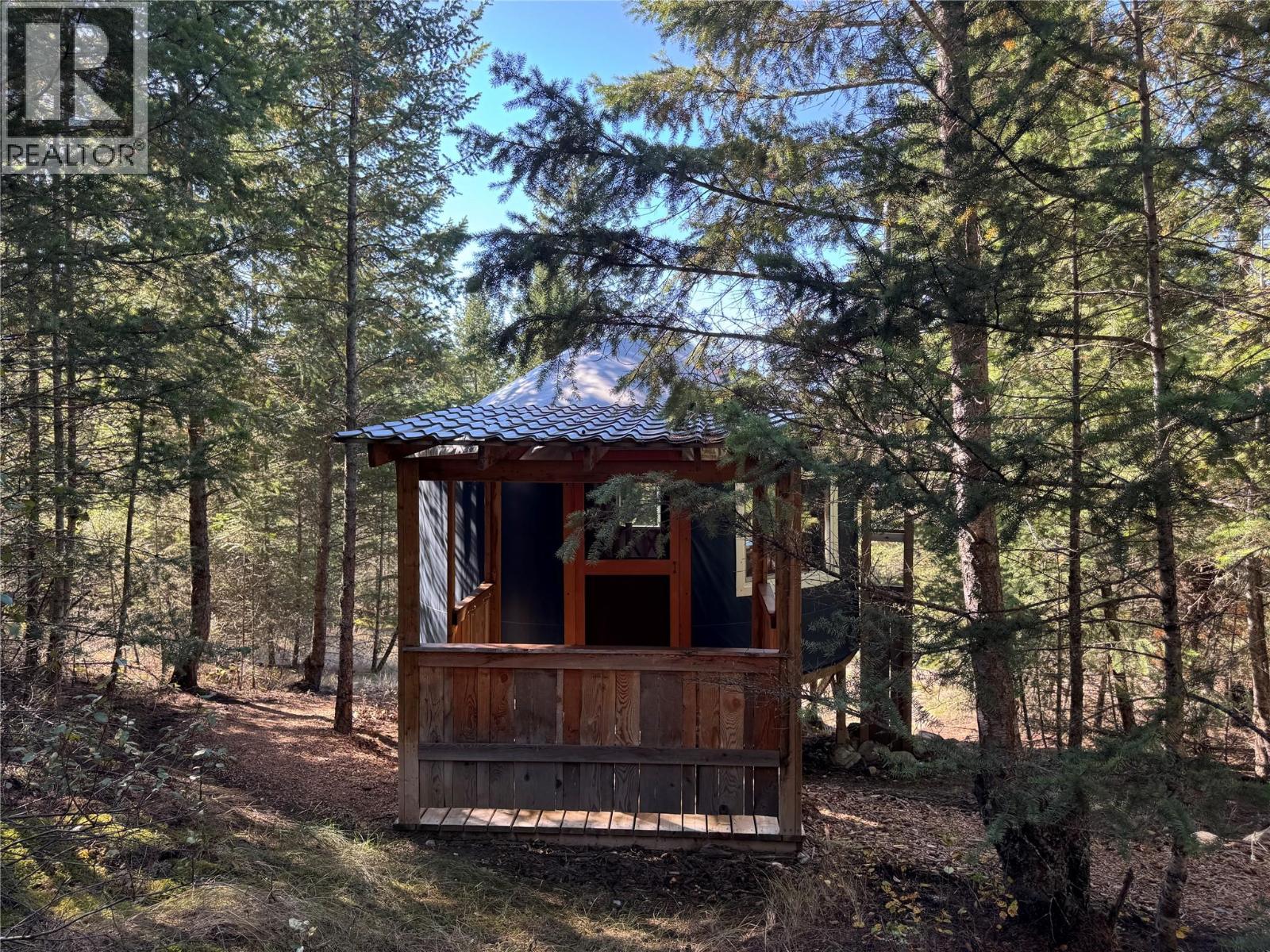 7058 95 Highway, Radium Hot Springs, British Columbia  V0A 1M0 - Photo 11 - 10402033